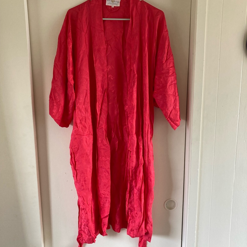 Beautiful vintage silk robe/kimono hot pink Barbie